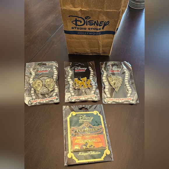 Disney Hollywood Studio Ghirardelli Lion King Mufasa & Scar Pin Live Action… - Picture 3 of 4